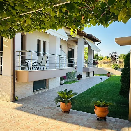 Kallis * Nea Kallikrateia